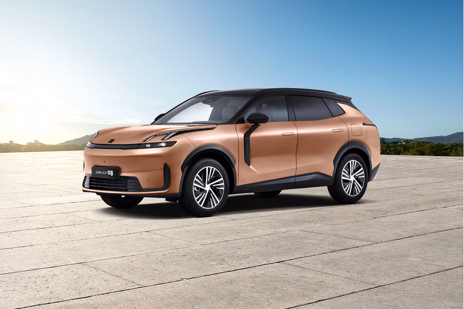 Lynk & Co 8 Pro / Halo